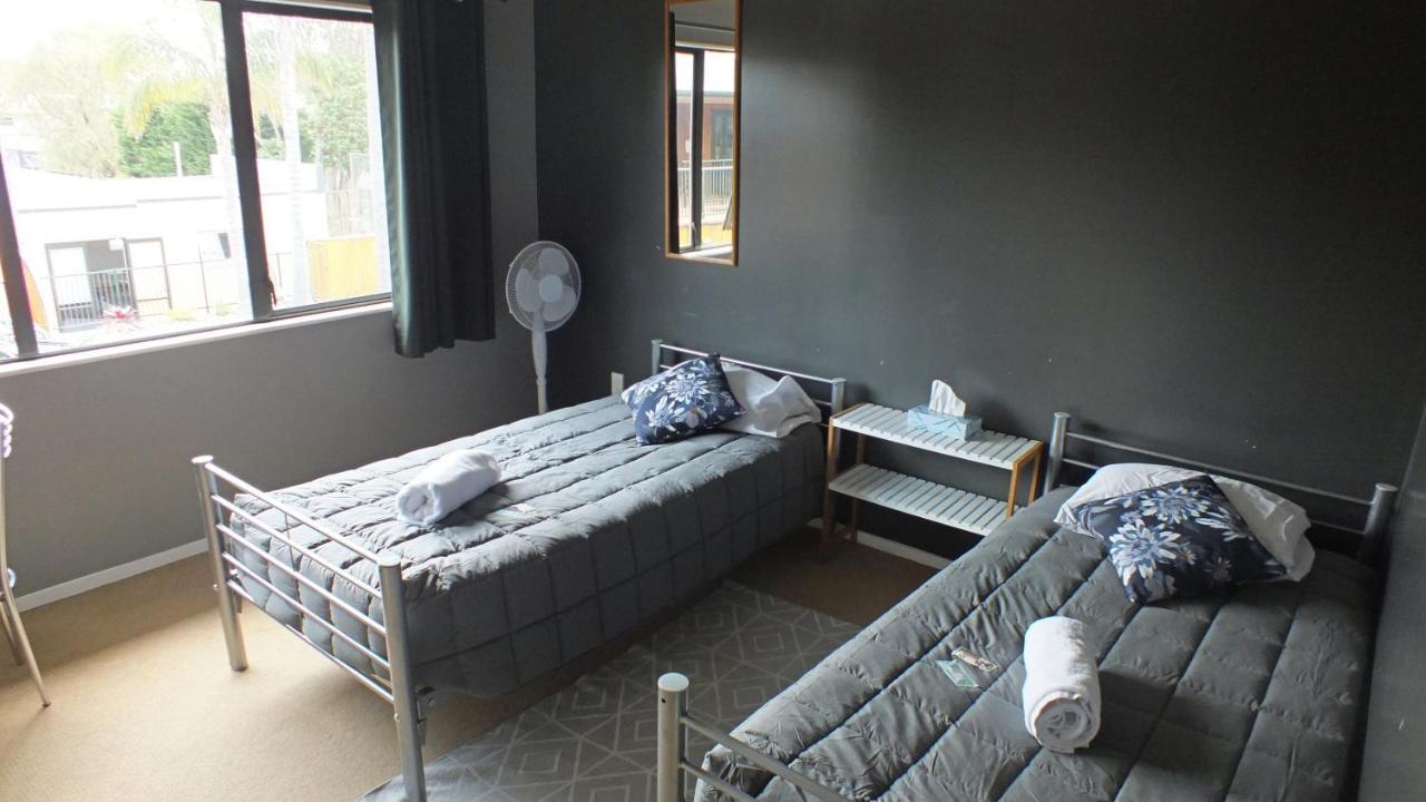 Bay Adventurer Backpackers & Apartments Пейхія Номер фото